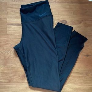 Nike leggings (M)